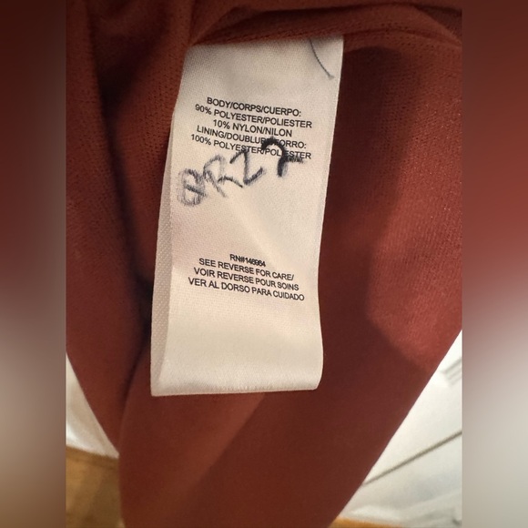 Julia Jordan Flutter Sleeve Twist Front V Neck Sheath Dress in Rust - Picture 7 of 8